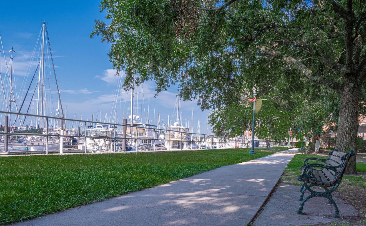 Doubletree By Hilton New Bern - Riverfront Экстерьер фото