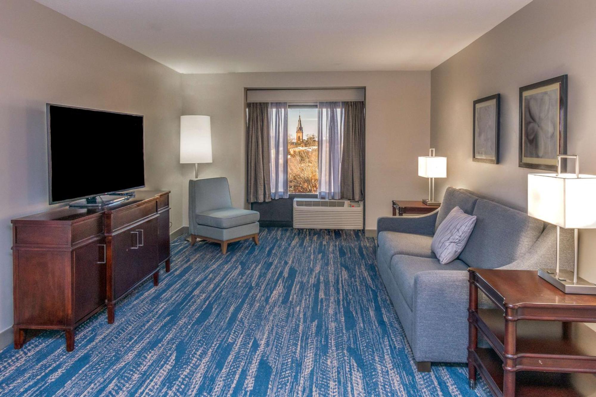 Doubletree By Hilton New Bern - Riverfront Экстерьер фото